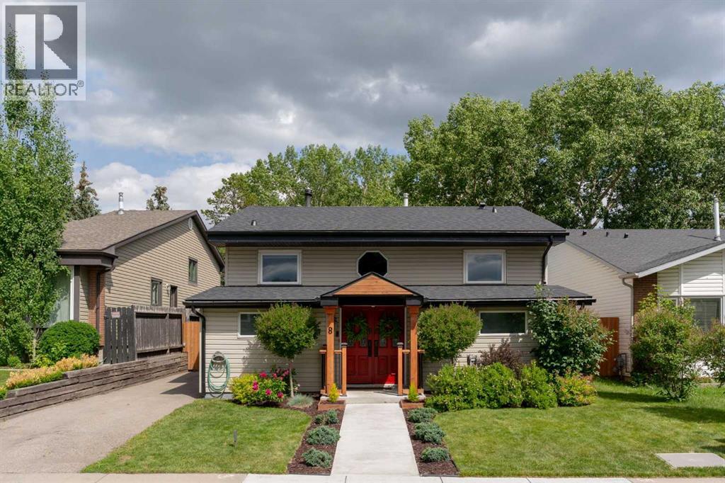 8 Marquis Place Se
