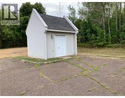 324 Boul St Pierre Ouest, Caraquet, NB E1W1A3 Photo 2