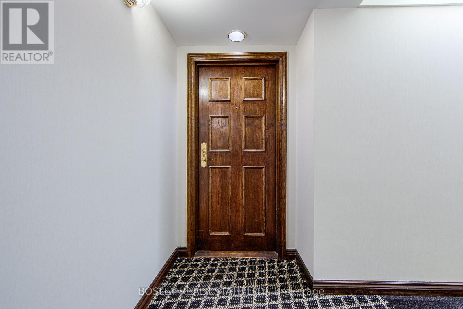 310 2285 Lake Shore Boulevard W