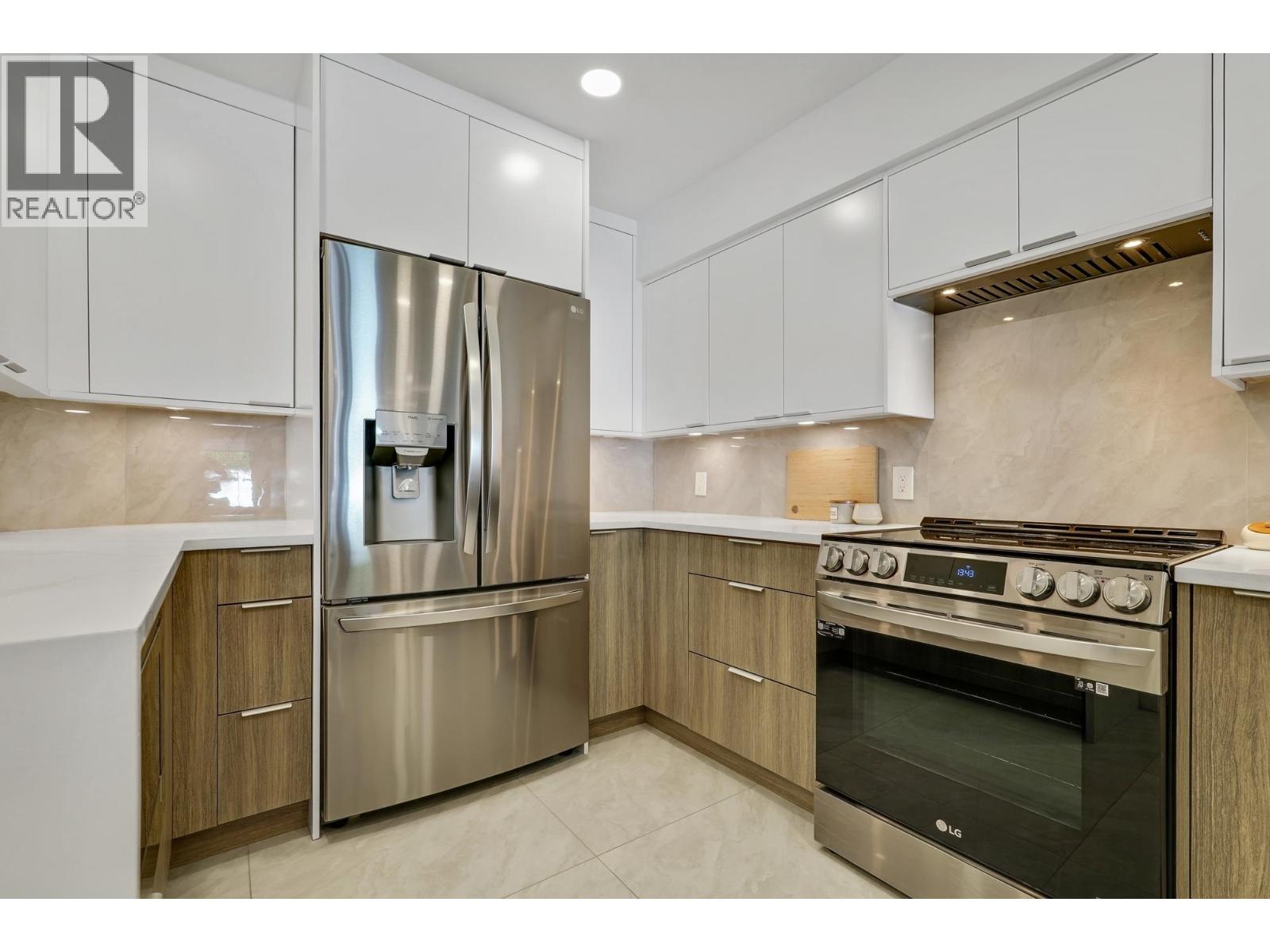 9 7760 Minoru Boulevard