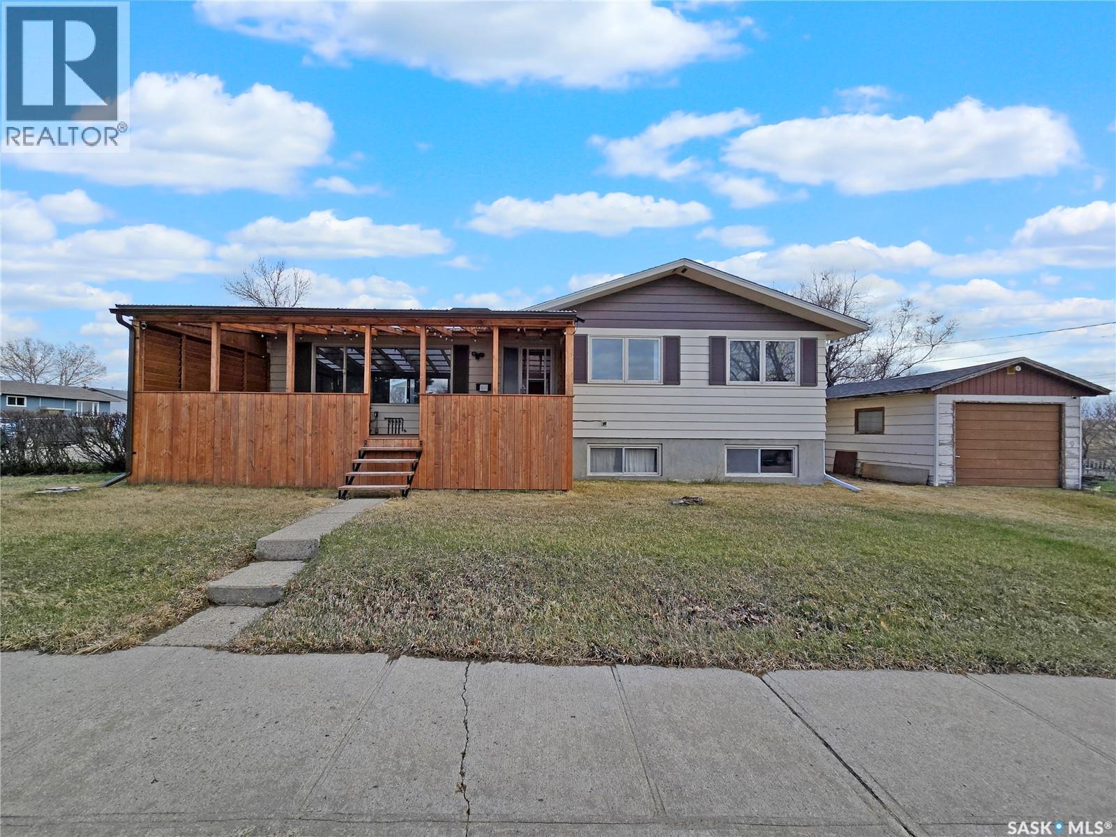 204 1st Avenue Sw