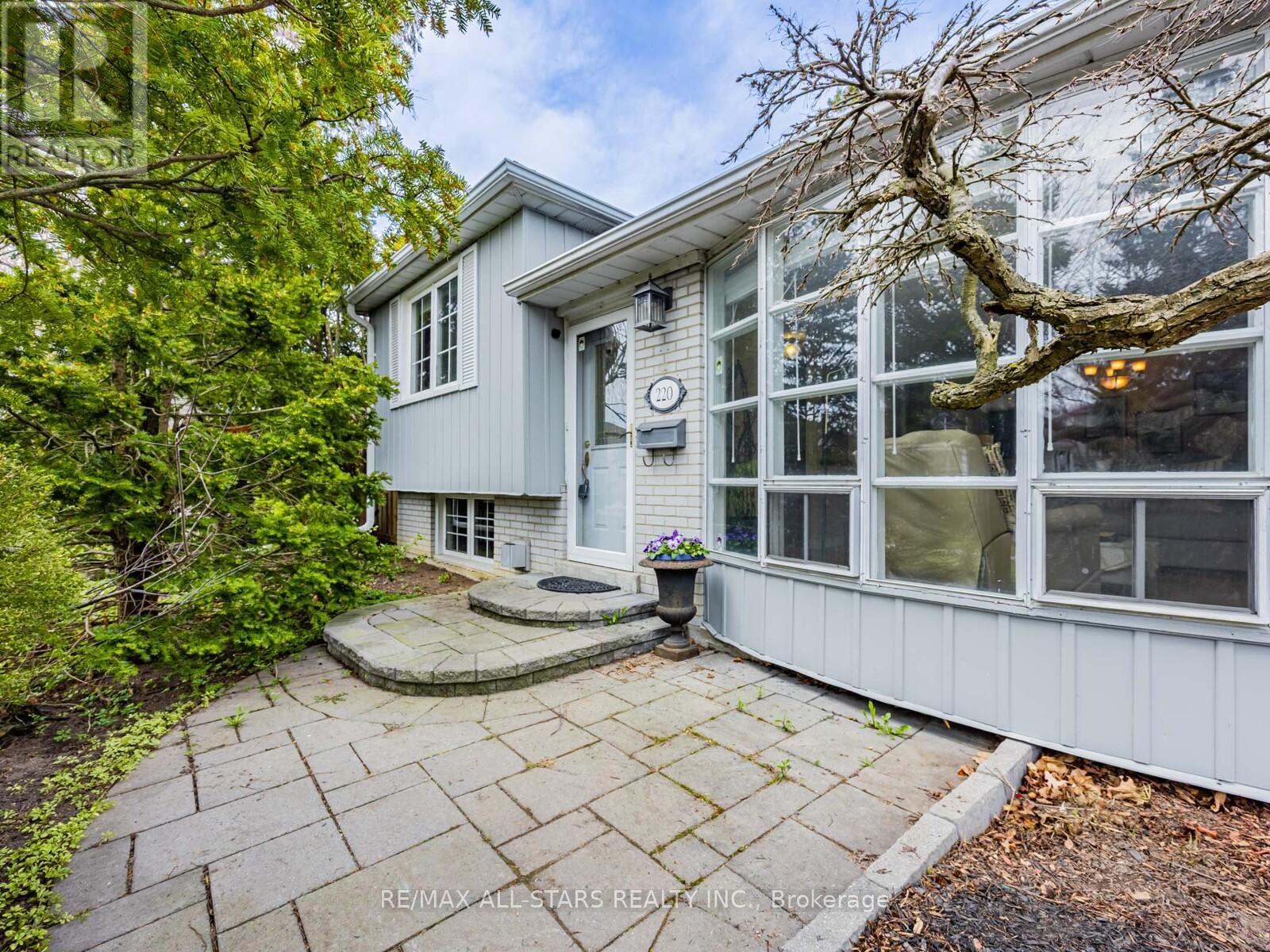 220 Catalina Drive