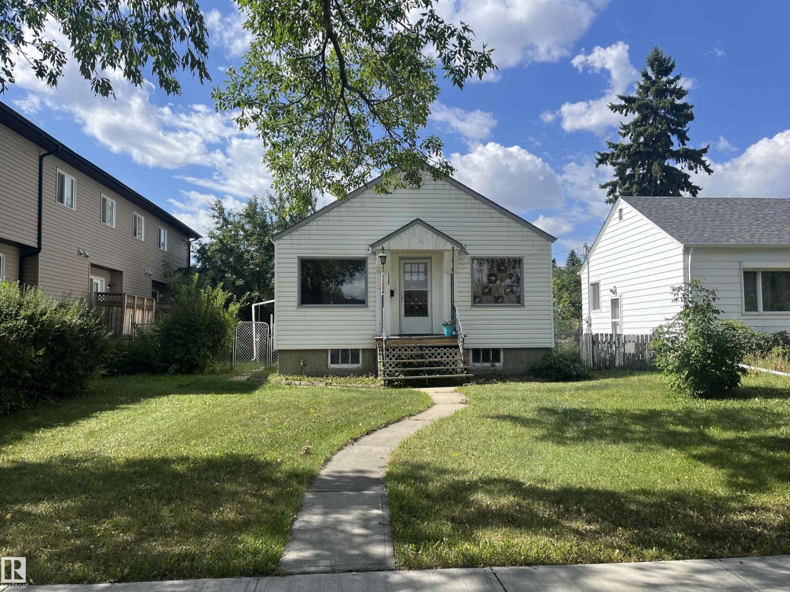 11206 104 St Nw