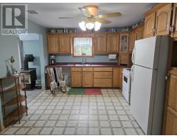 Bath (# pieces 1-6) - 6613 Route 14, Cape Wolfe, PE C0B1B0 Photo 4