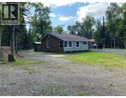 Living room - 390 Theriault Road, Middle River, NB E2A6Y8 Photo 4