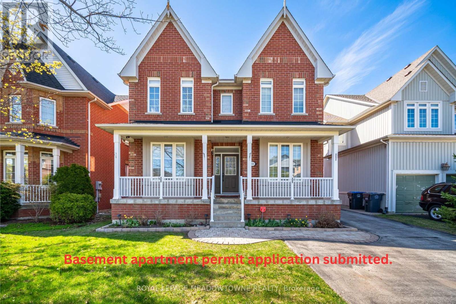 915 Gaslight Way