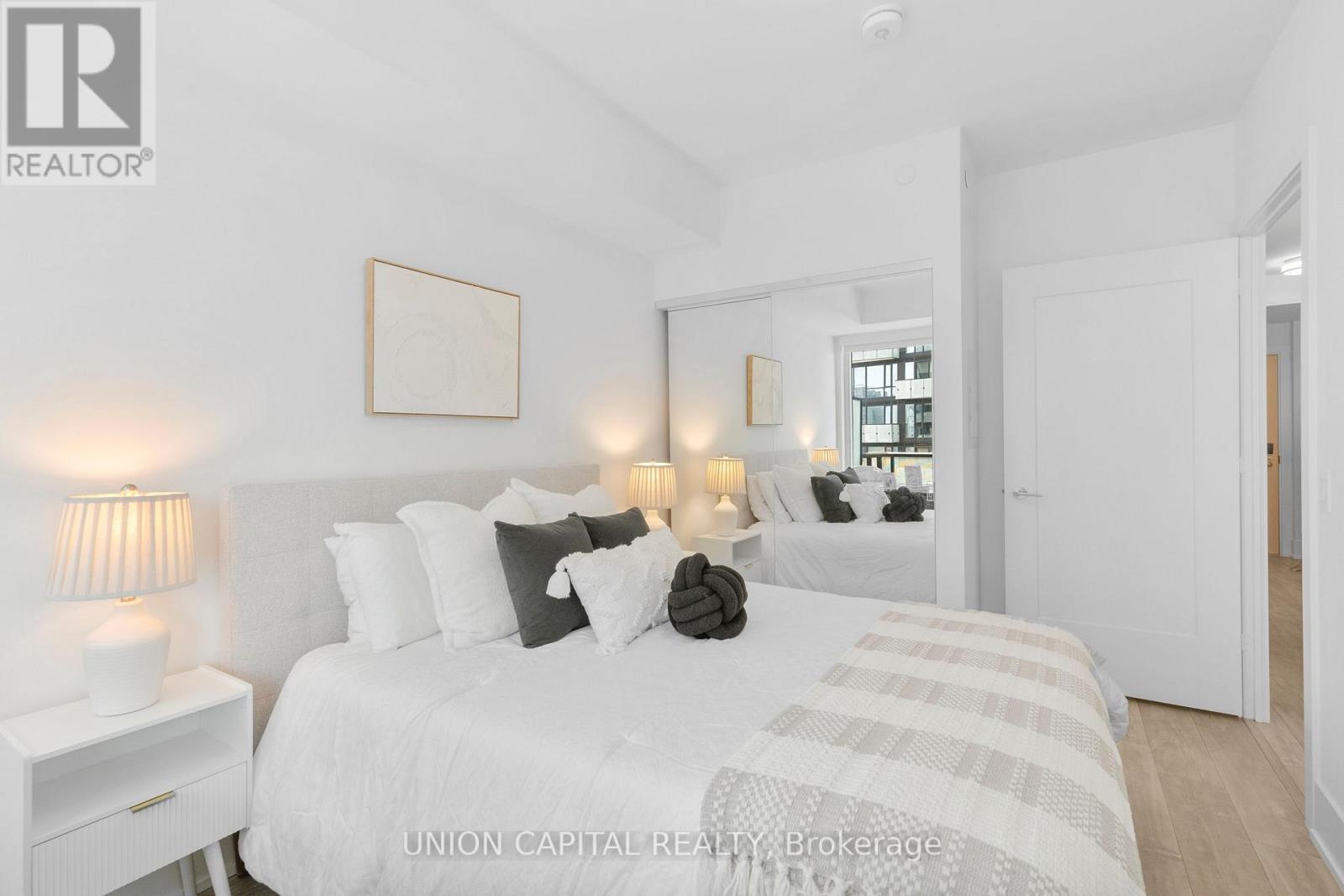 1510 480 Front Street W