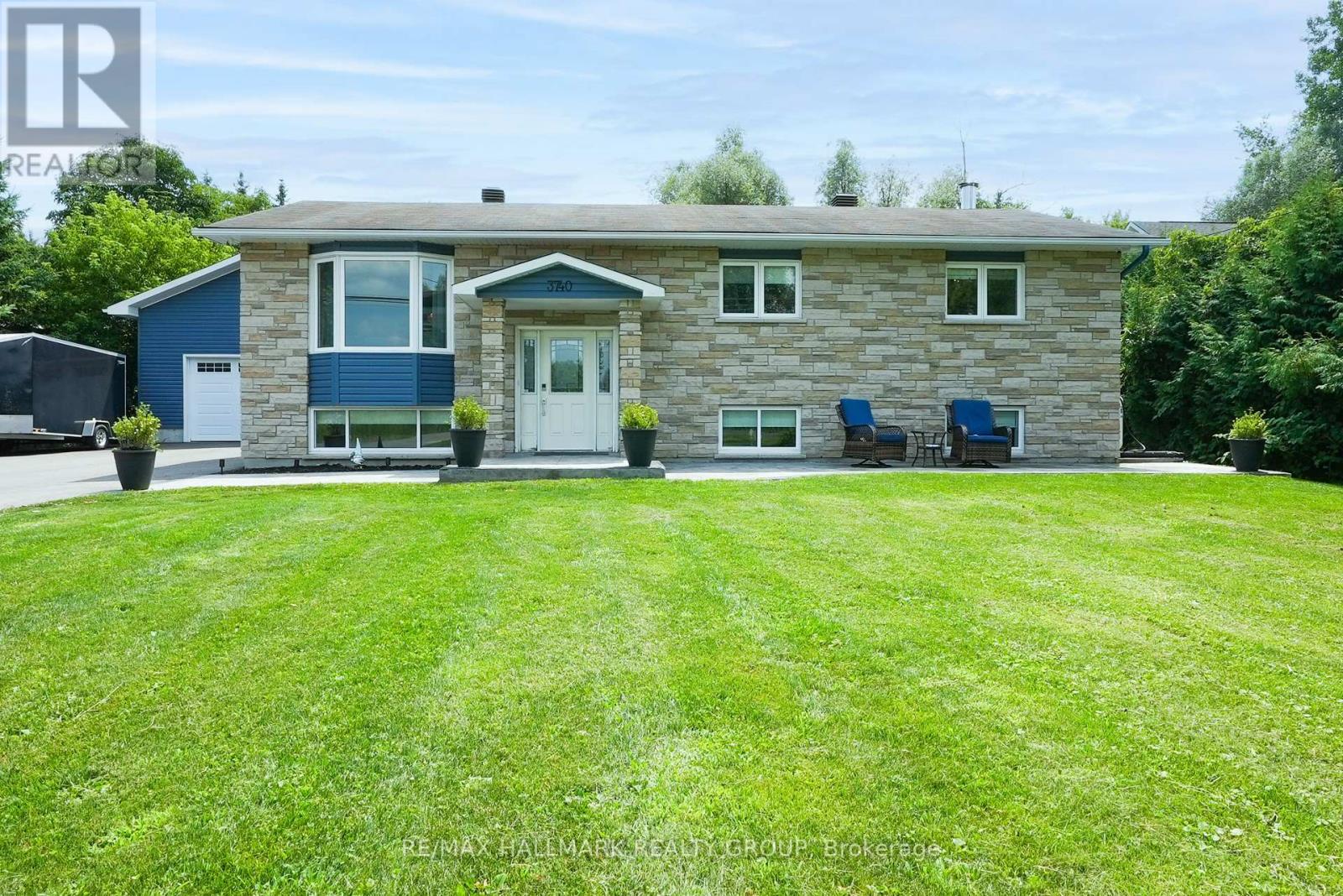 3740 Louiseize Road