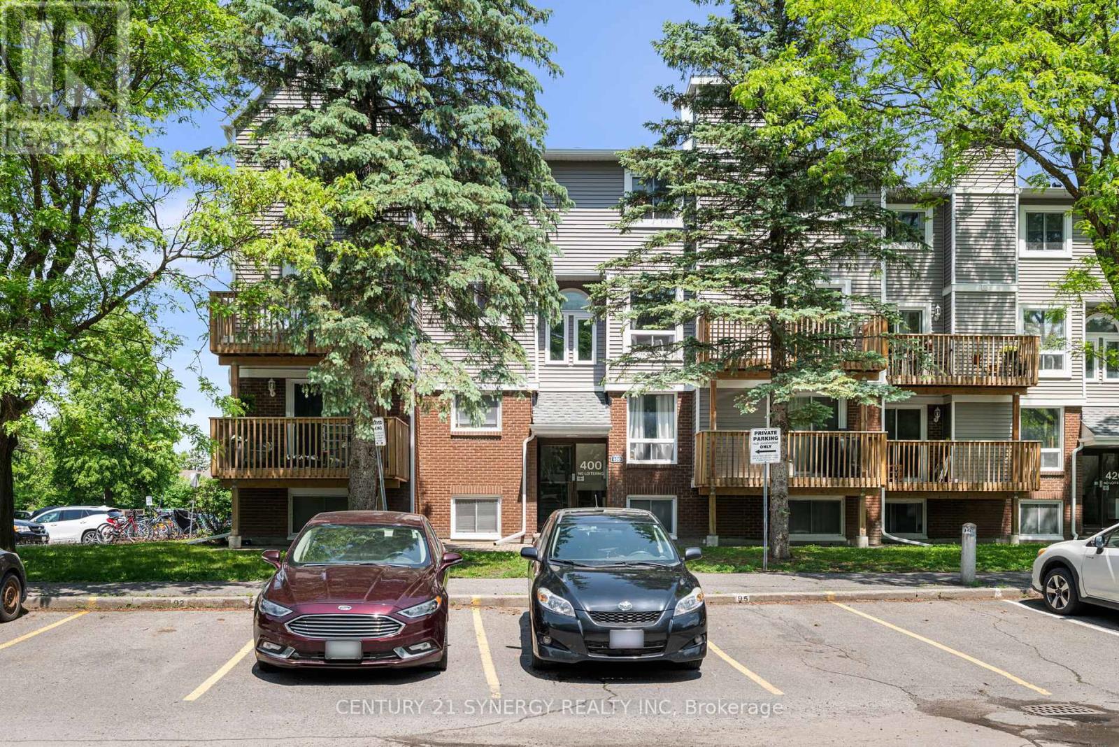 8 400 Fenerty Court