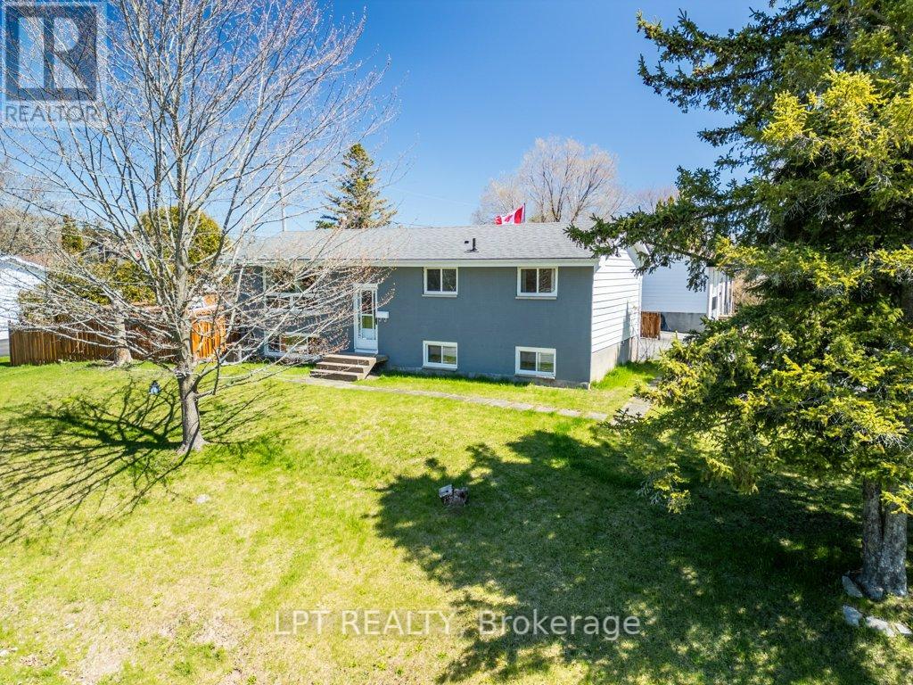 3 Deerfield Street