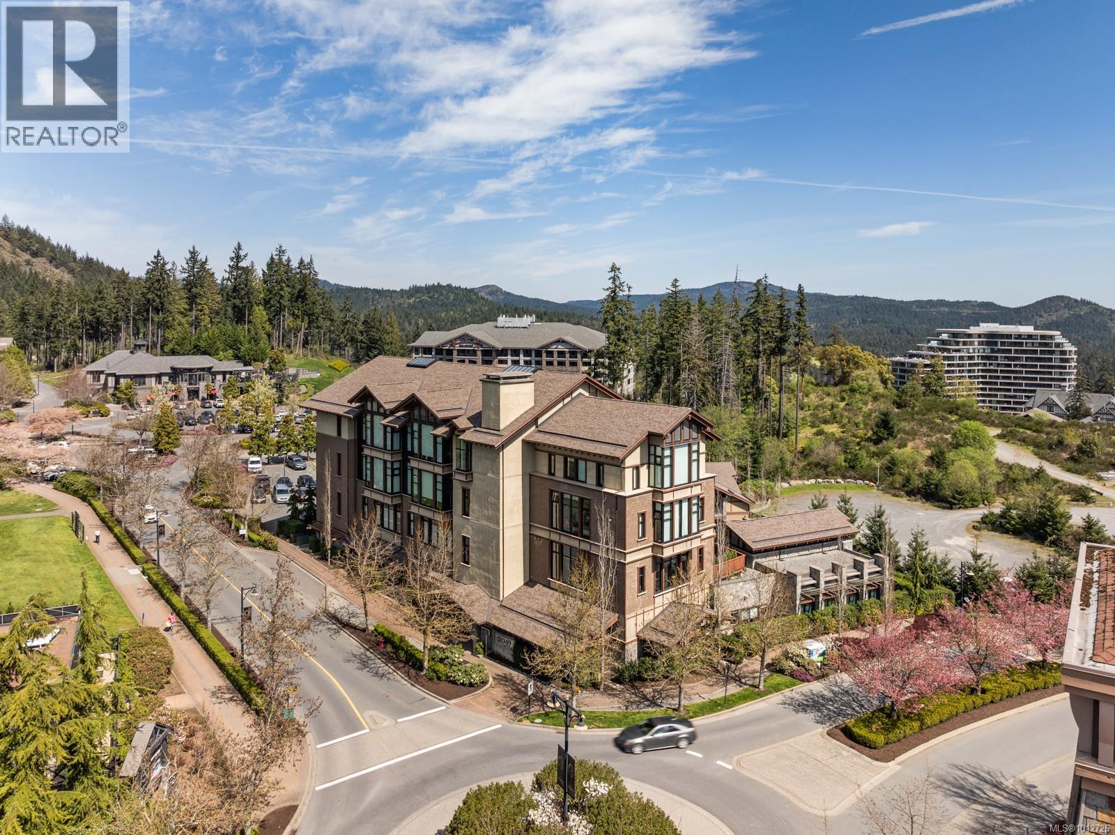 201 2049 Country Club Way