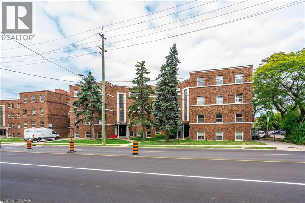 452 Aberdeen Avenue Unit 13