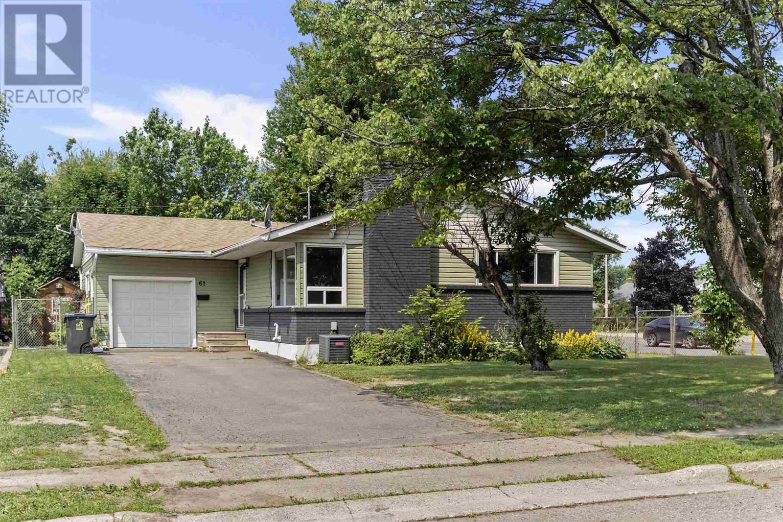 61 Cartier St
