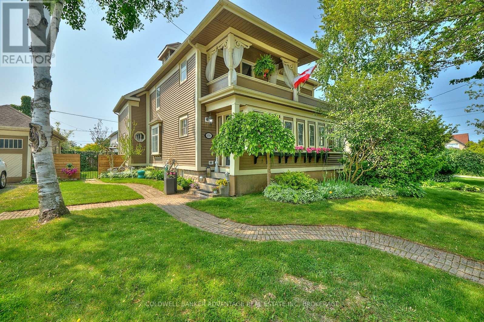 159 Merritt Street W
