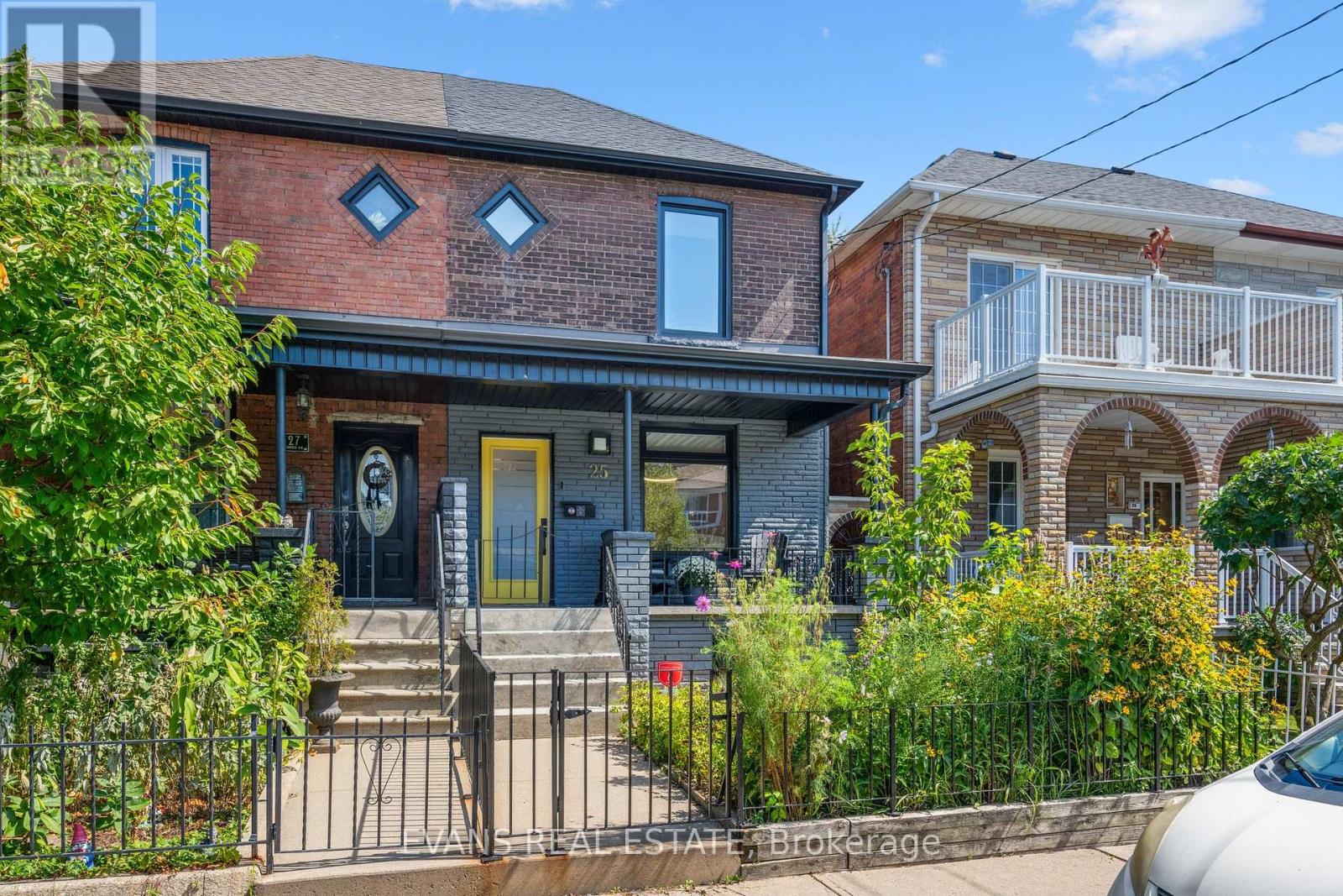 25 Uxbridge Avenue