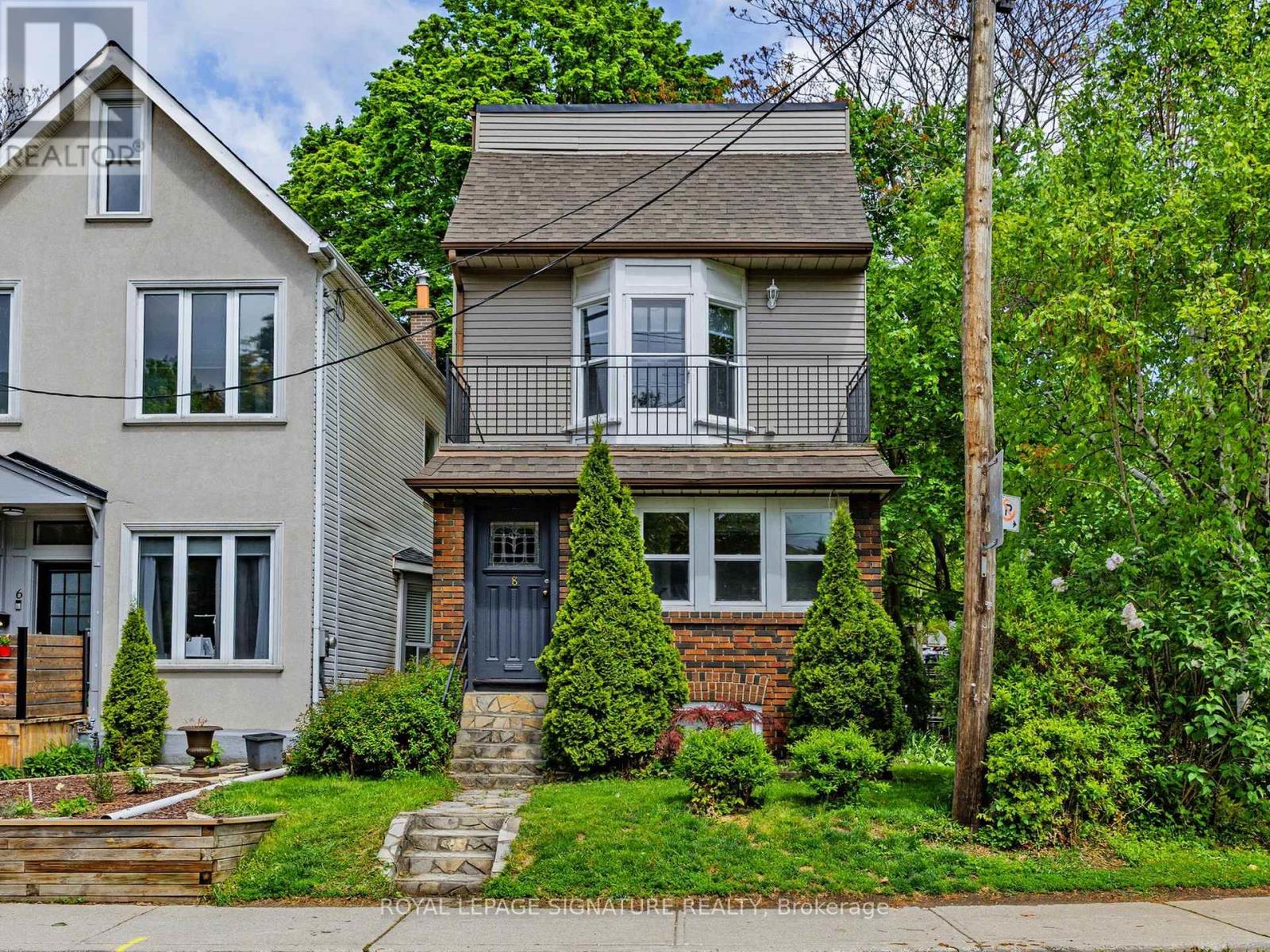 8 Fairford Avenue
