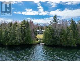 Bathroom - 1889 South Horn Lake Road, Magnetawan, ON P0A1P0 Photo 5