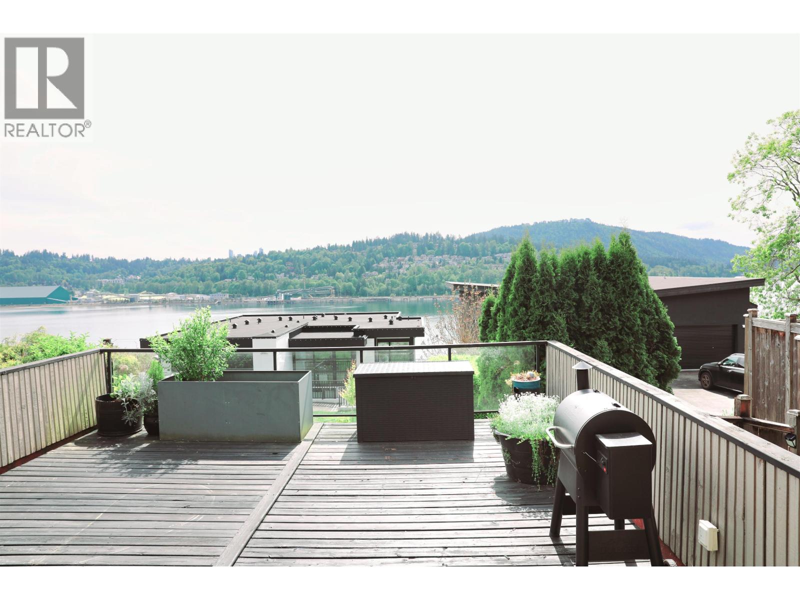 18 Axford Bay