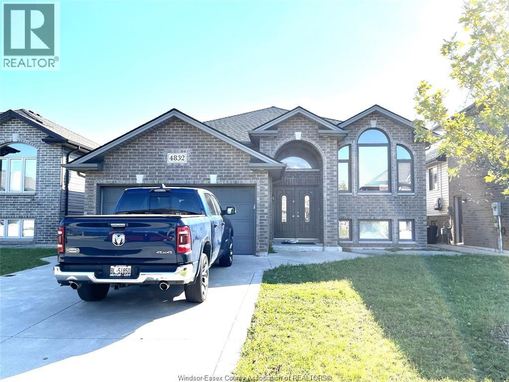 4832 Periwinkle Crescent Unit Lower