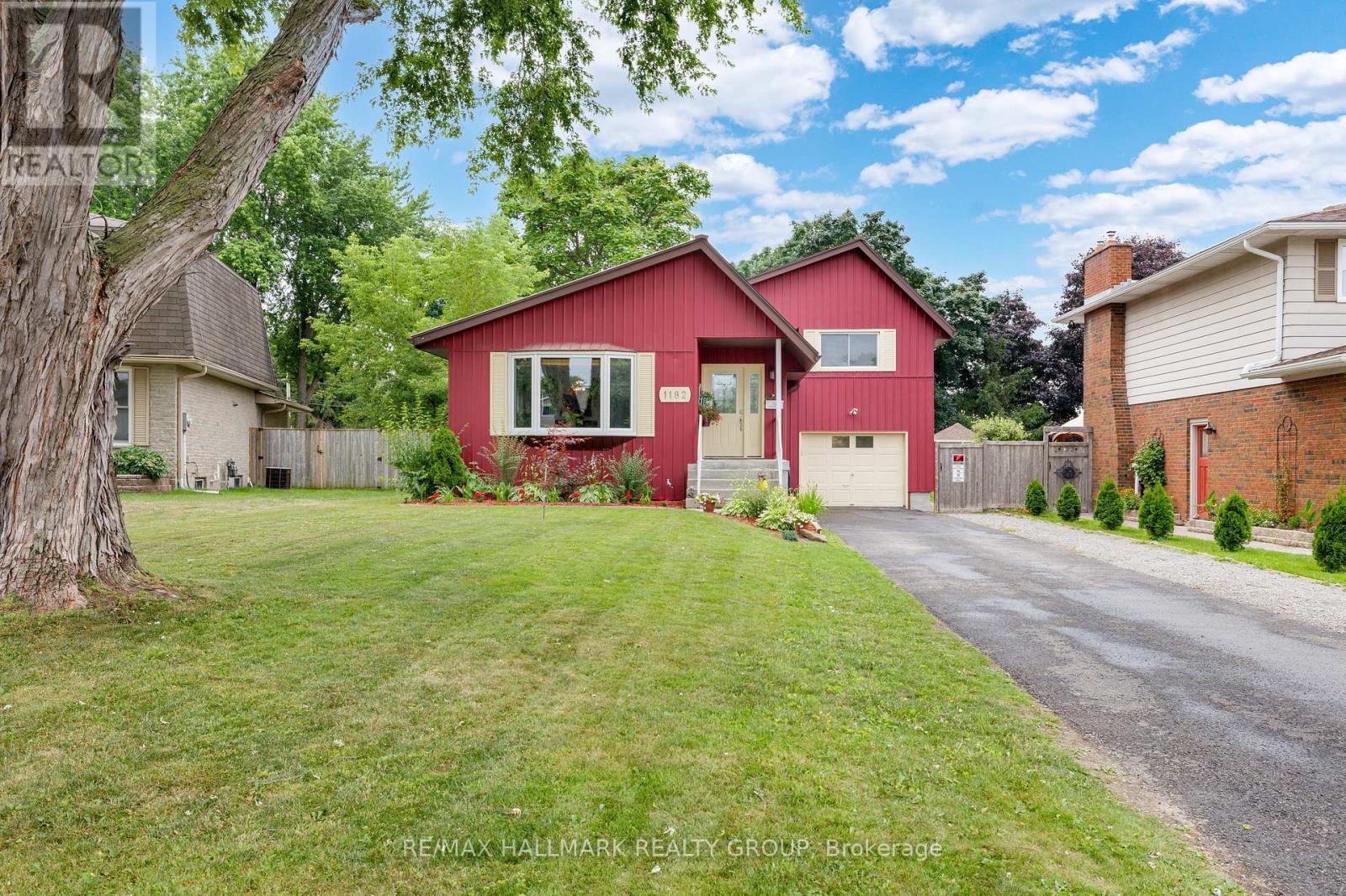1182 Queensland Place