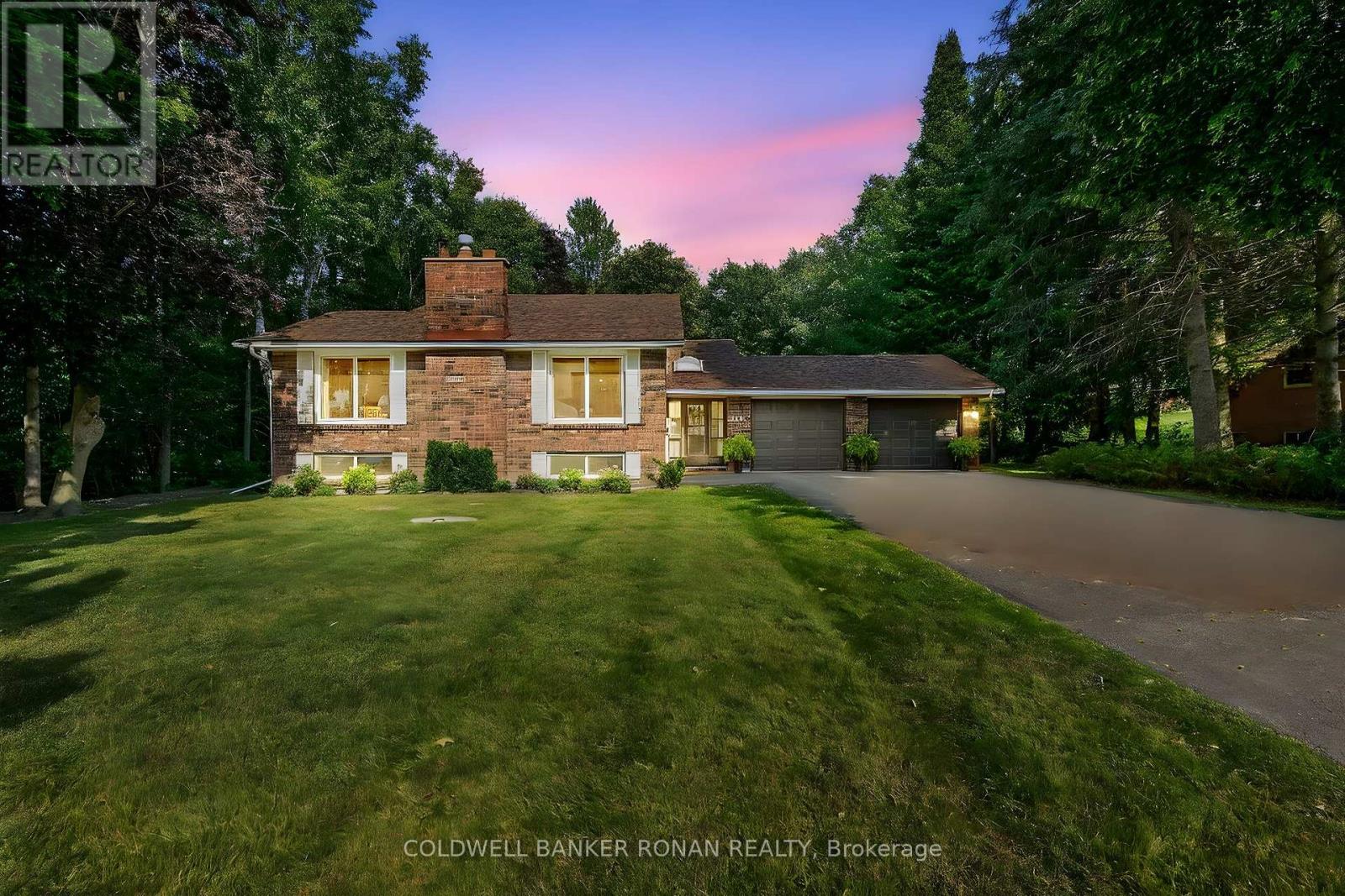 116 Armstrong Crescent