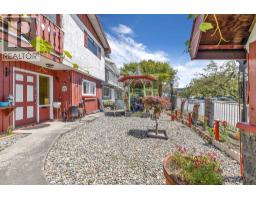 1017 Se Marine Drive, Image 2