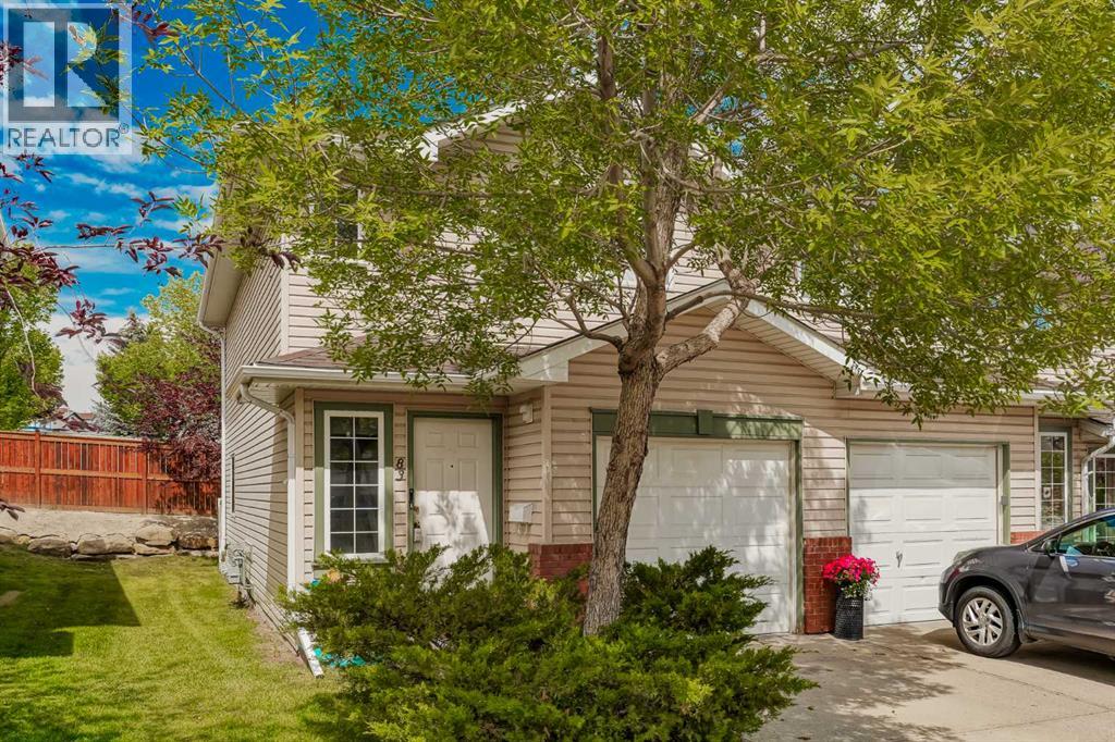 83 Country Hills Villas Nw