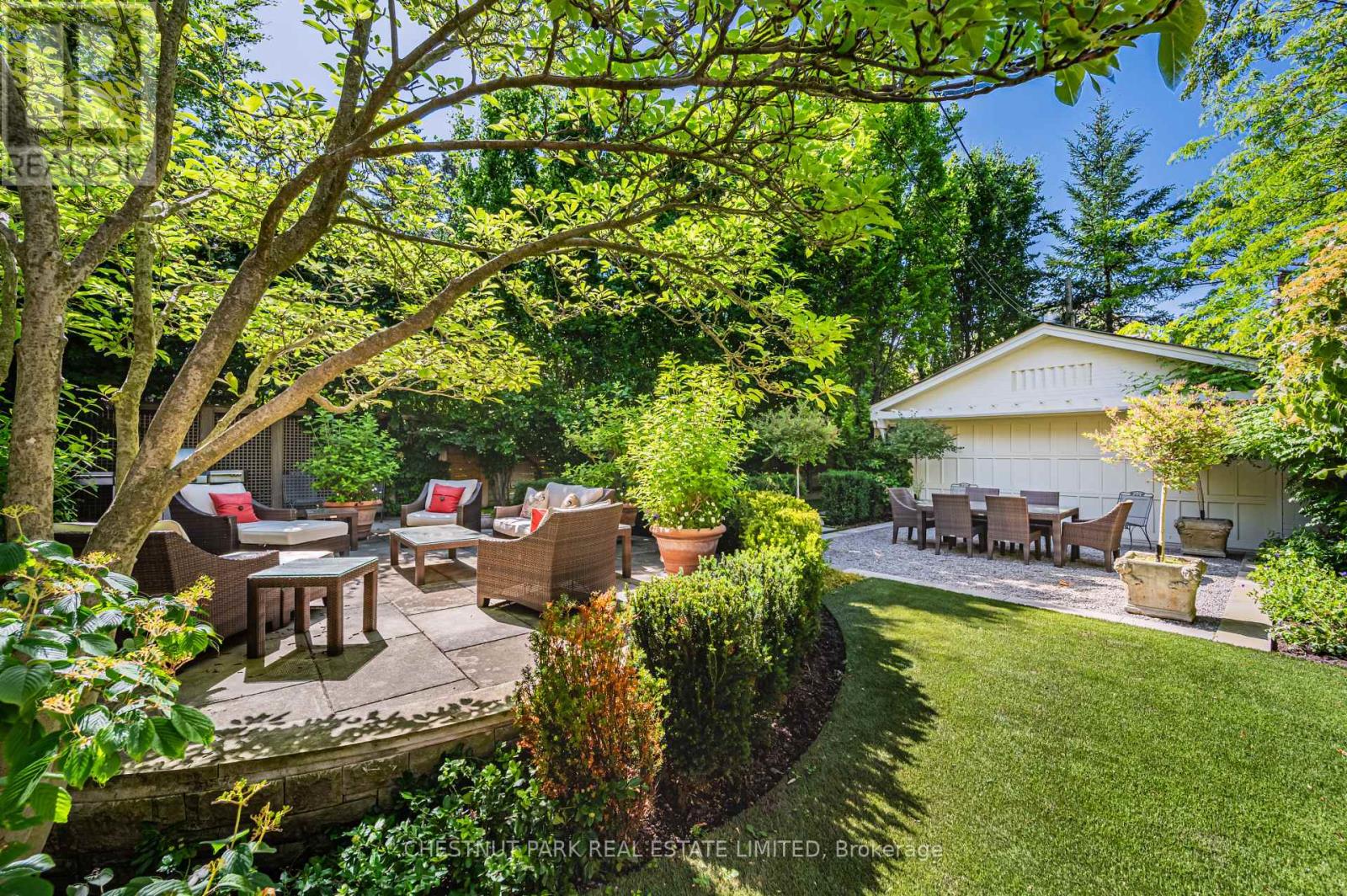 68 Rowanwood Avenue