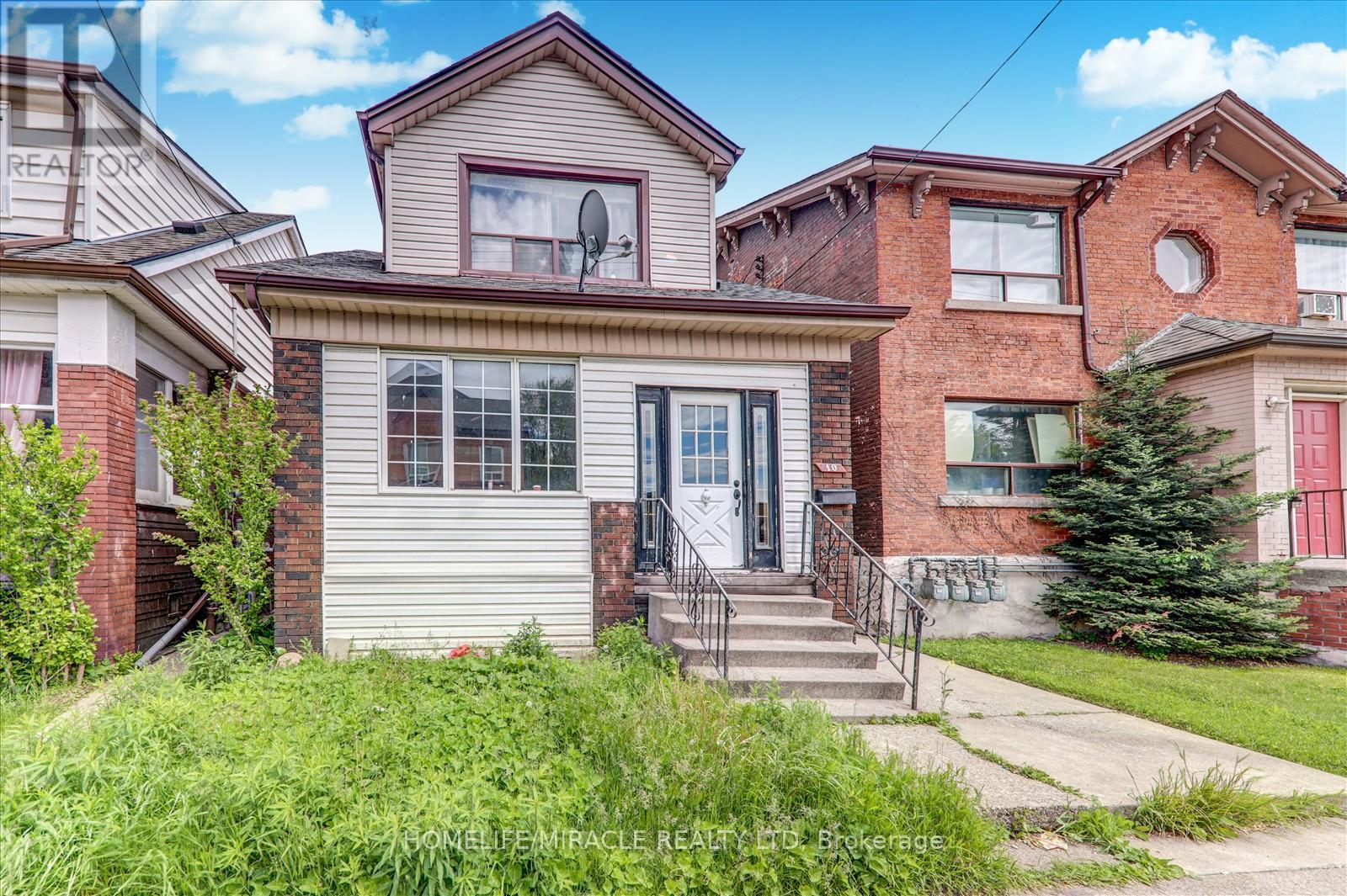 10 St Matthews Avenue