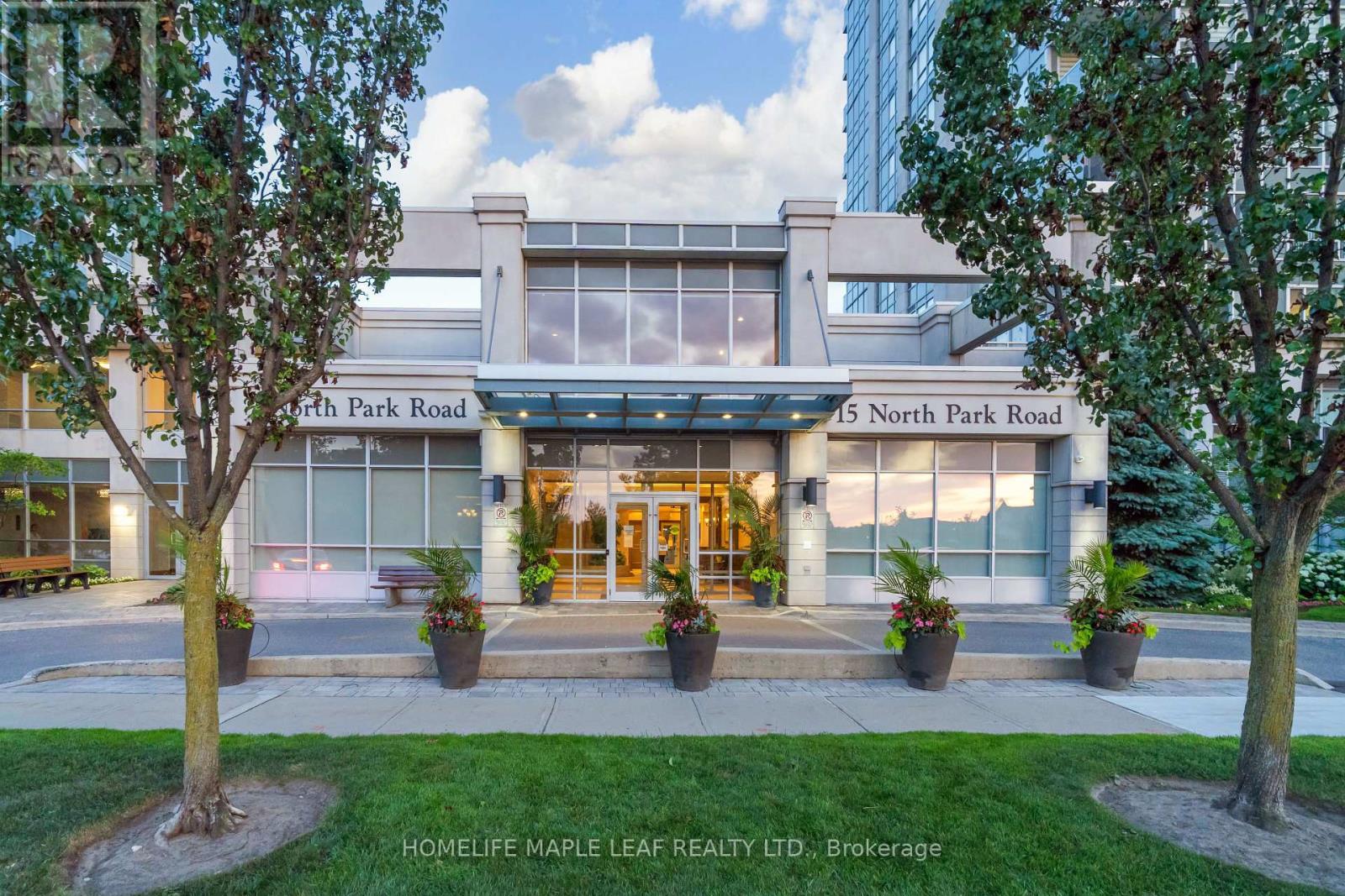 1406 7 North Park Road