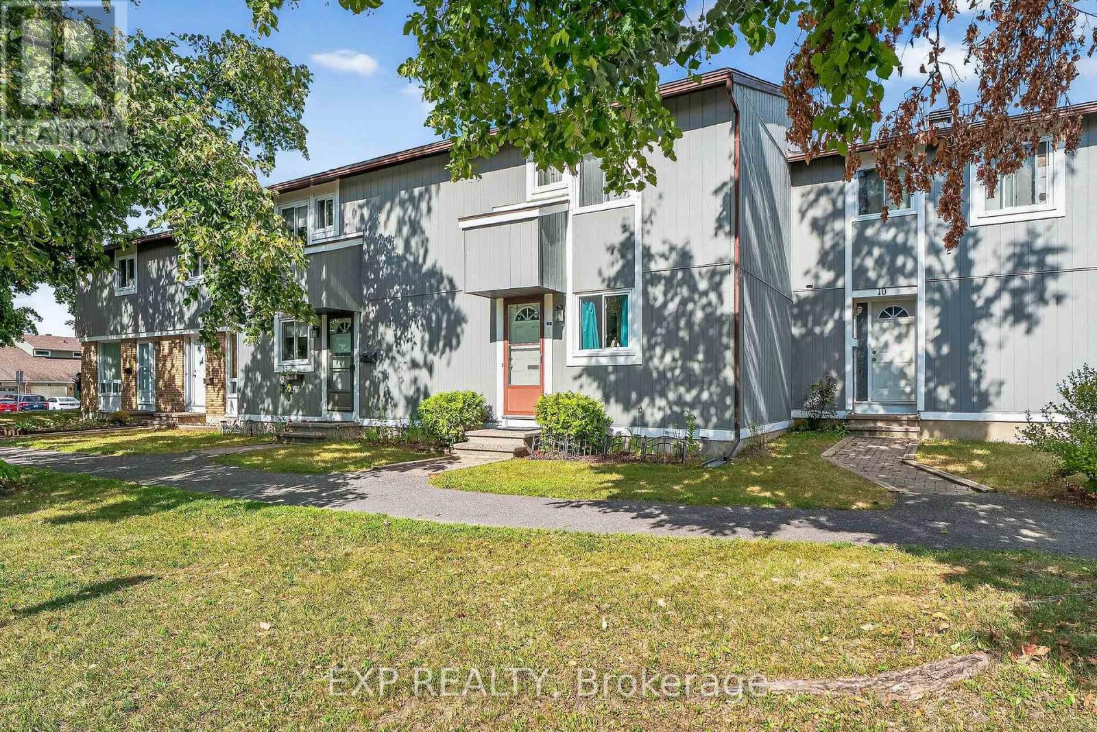 81 8 Sherway Drive