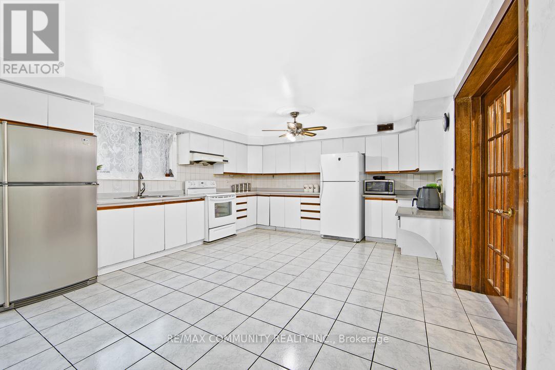 17 Tineta Crescent