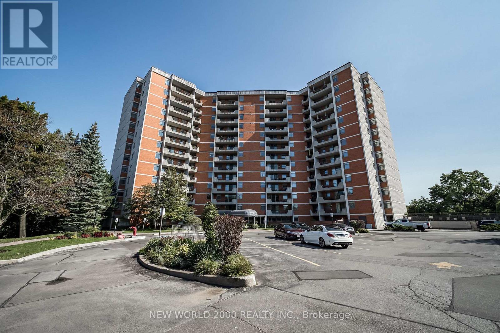 410 7811 Yonge Street