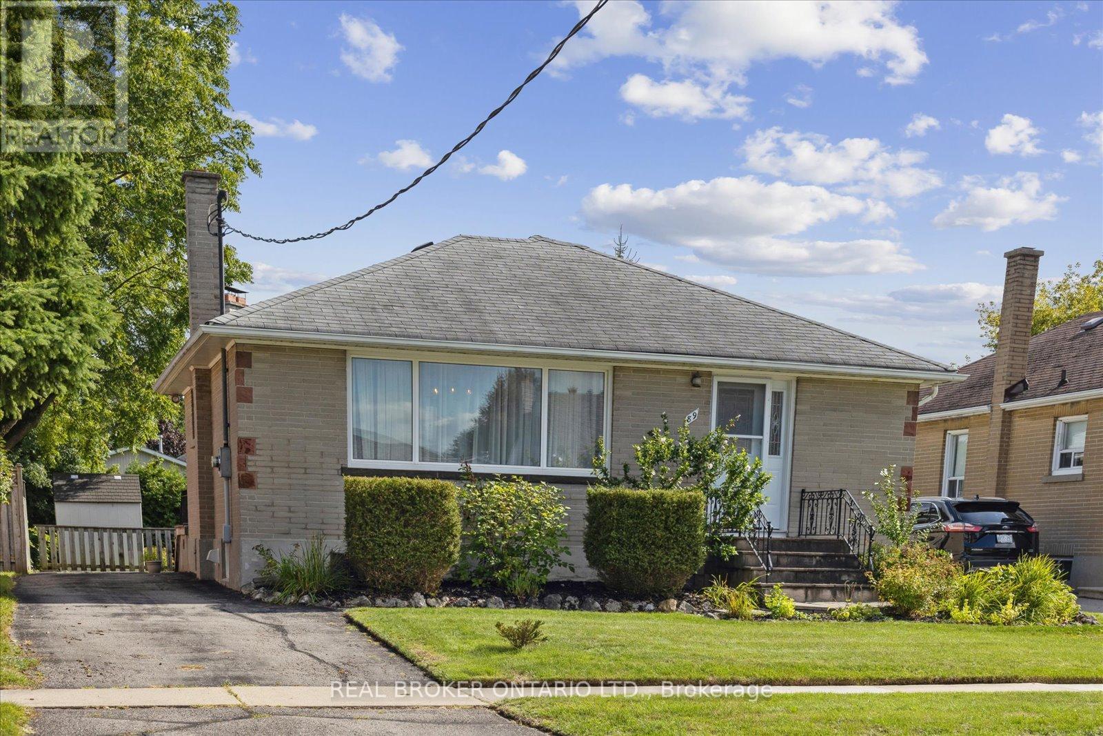 89 Pontiac Avenue