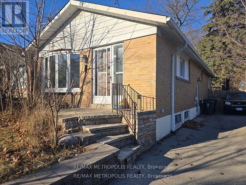 Bsmt 38 Copping Road