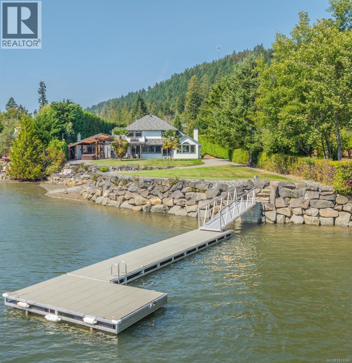 4718 4720 Shell Beach Rd