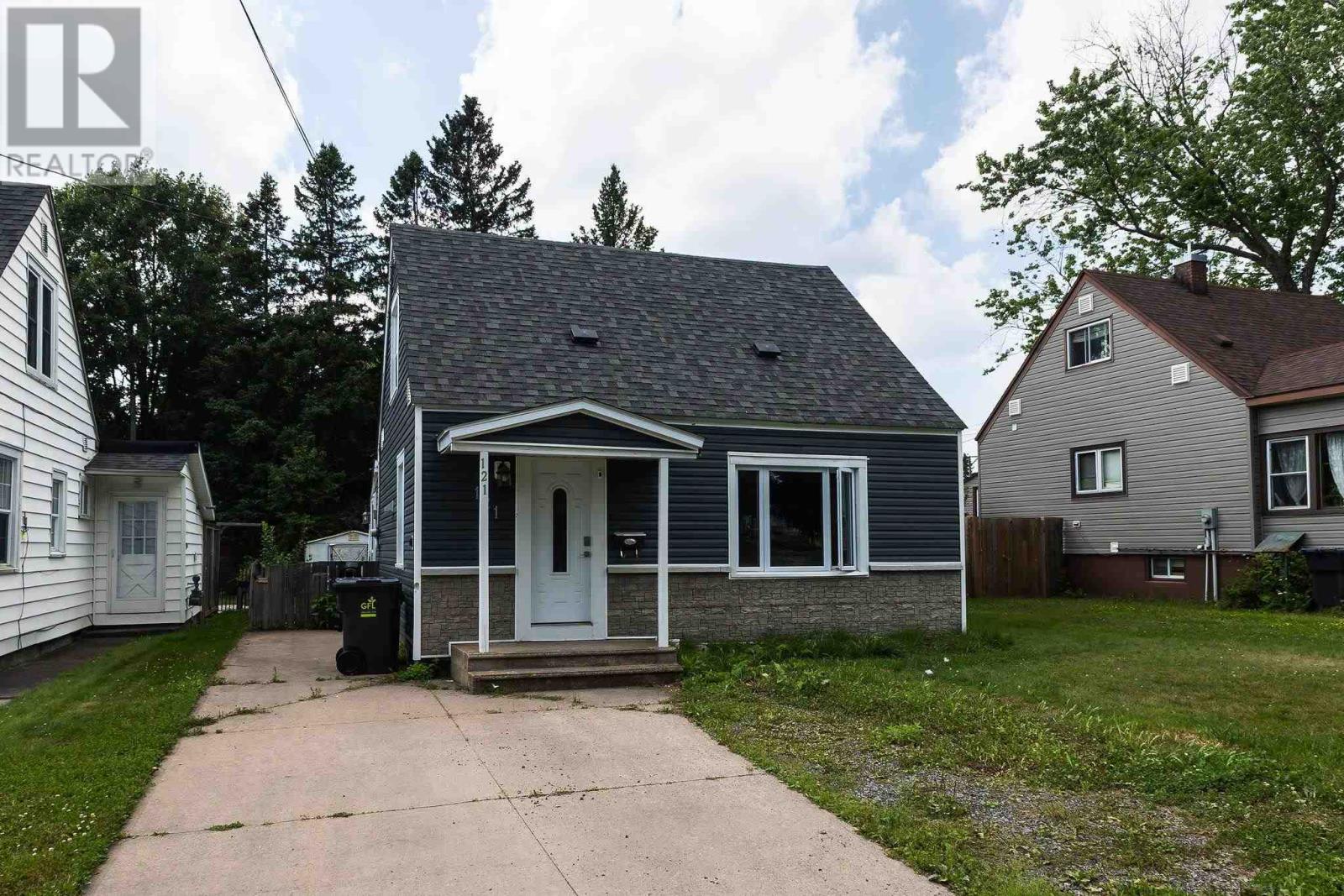 121 Brien Ave