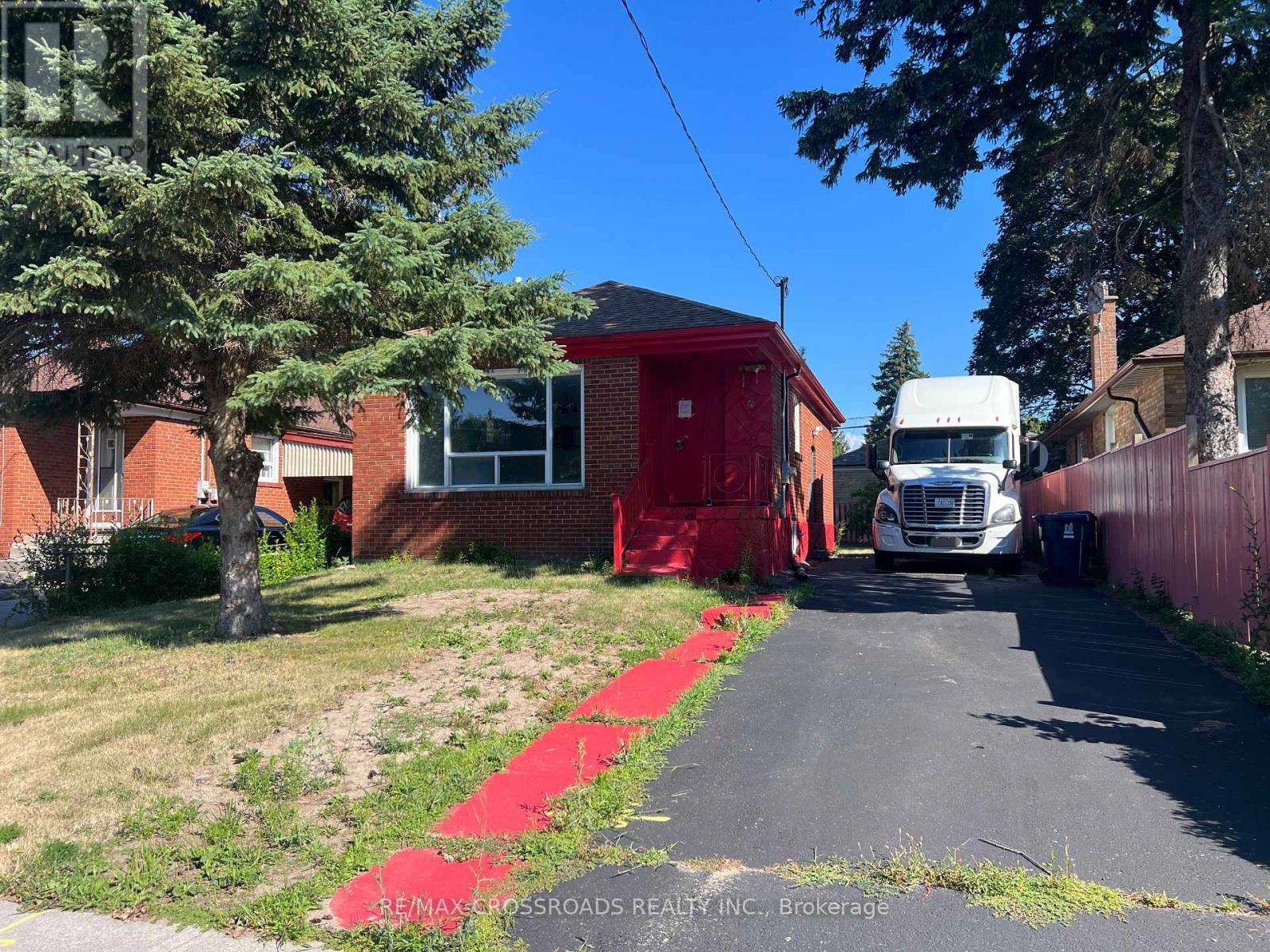 6 Seminole Avenue