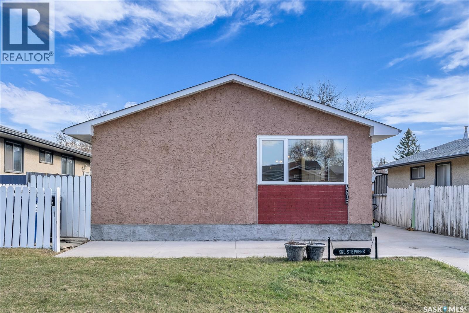3205 33rd Street W