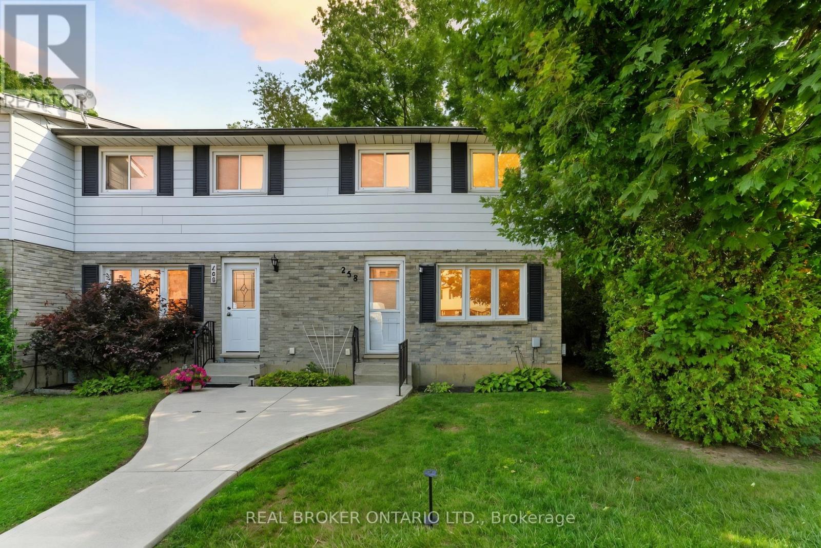 U 6 258 Richardson Drive