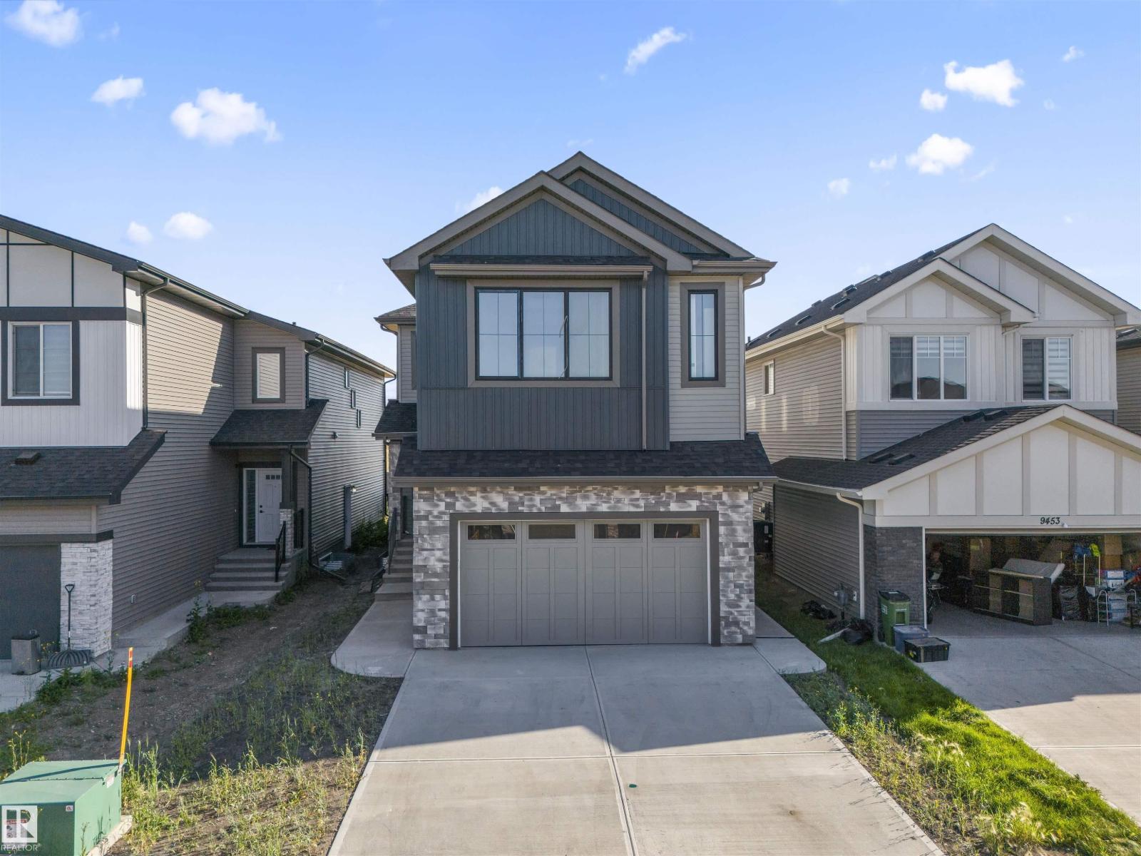 9451 Pear Crescent Sw
