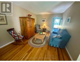 Primary Bedroom - 4 4 Rosanne Crescent, Hamilton, ON L8T2T7 Photo 5