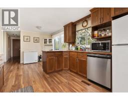 2pc Bathroom - 5410 51 Avenue, Daysland, AB T0B1A0 Photo 5