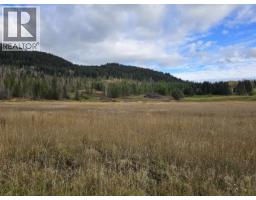 3961 Canimview Drive, Forest Grove, BC V0K1J0 Photo 4