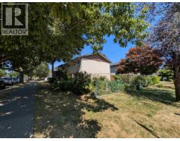 6388 Elliott Street, Image 3