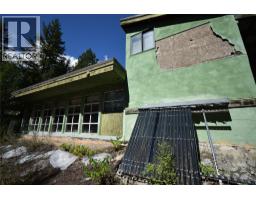 Lemon Creek Highway 6 Highway, Lemon Creek, BC V0G2C0 Photo 4