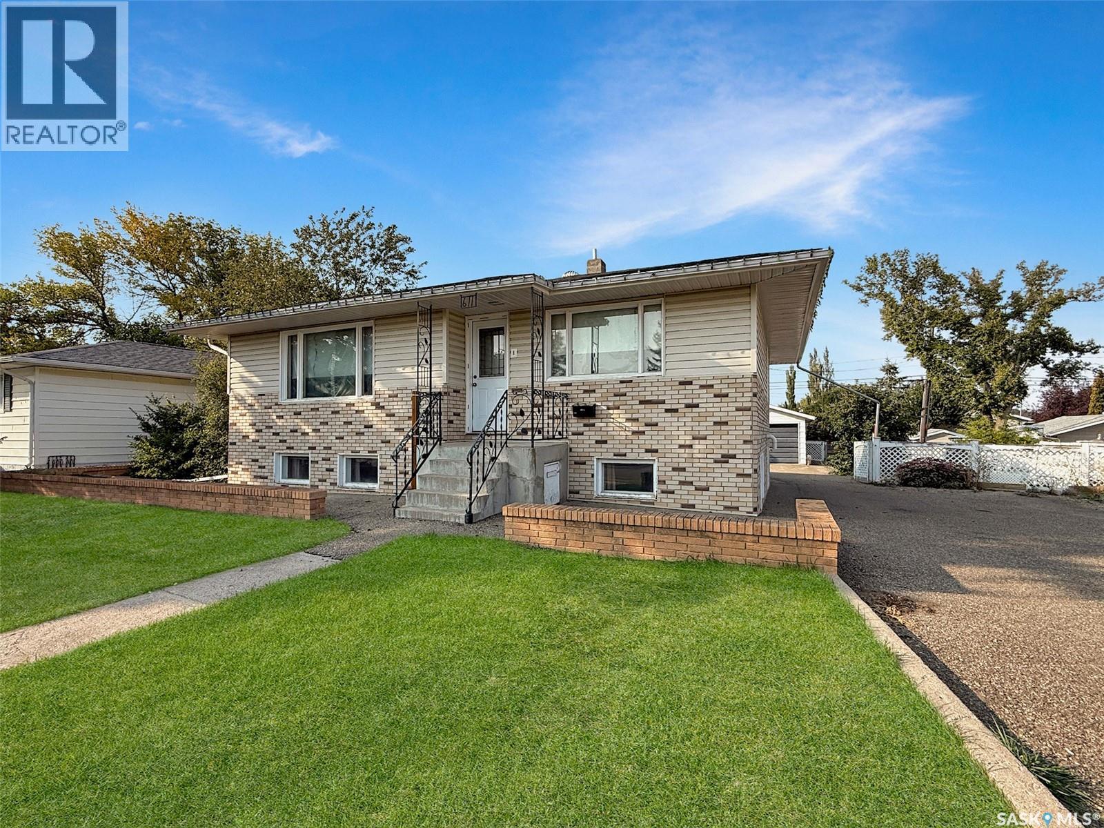 611 North Hill Drive