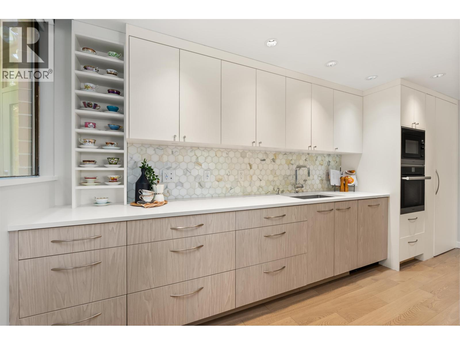 102 3905 Springtree Drive