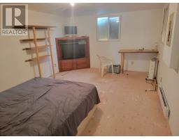 Porch - 37 Jewett Rd, Stratton, ON P0W1N0 Photo 5