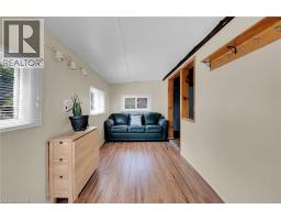 17 Maple Lane, Image 3